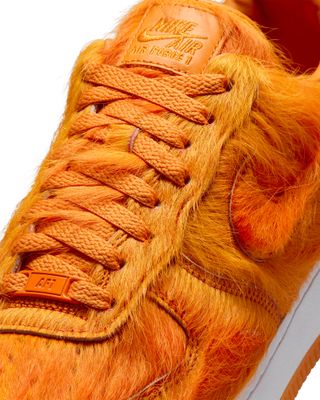 NIKE AIR FORCE 1 QS CAMPFIRE ORANGE