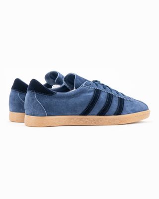 JP9652-6 ADIDAS TOBACCO DARK BLUE