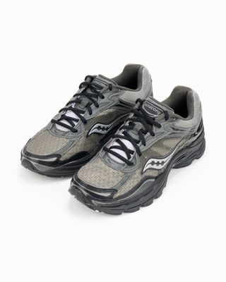 S102073-1002-4 SAUCONY PROGRID OMNI 9 PEAT