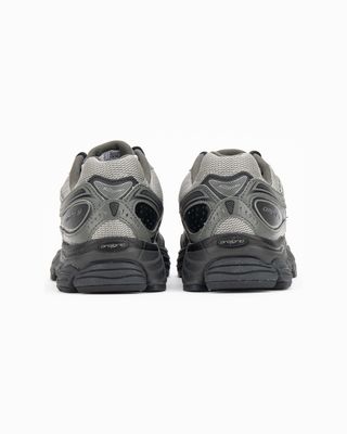 S102073-1002-5 SAUCONY PROGRID OMNI 9 PEAT