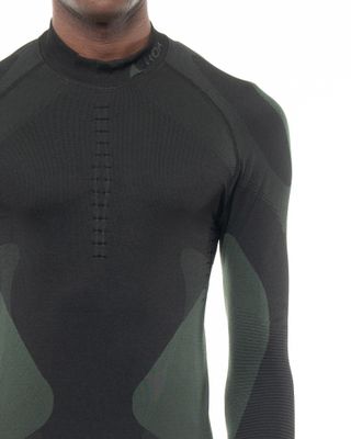 ROA DAZE COMPRESSION SEAMLESS LS TEE
