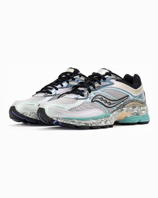 S101208-1001-3 SAUCONY PROGRID OMNI 9 DAIKANYAMA