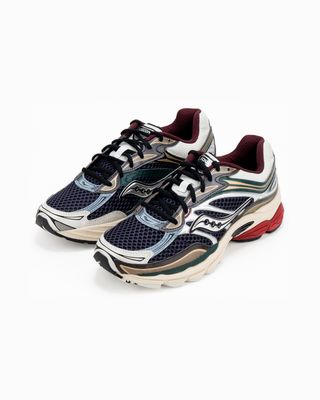 SAUCONY PROGRID OMNI 9 NAVAL