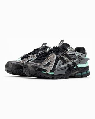 NEW BALANCE 1906A BLACK BRIGHT MINT