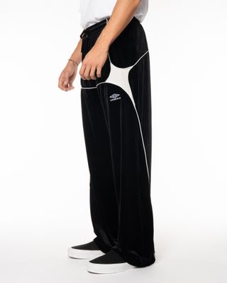 UMBRO VELVET JESTER TRACK PANTS BLACK