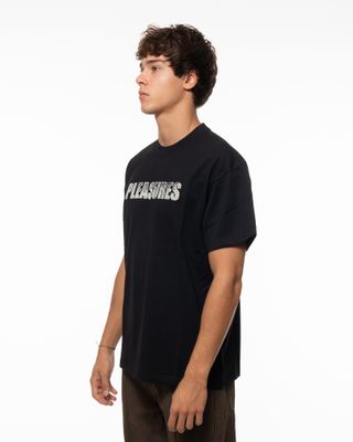PLEASURES RECLUSE SS TEE BLACK