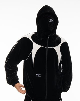 UMBRO VELVET JESTER TRACKSUIT BLACK