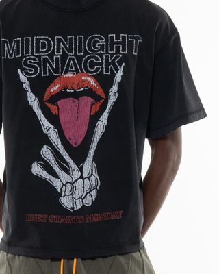 DIET STARTS MONDAY MIDNIGHT SNACK TEE