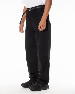 ROA CENTIPEDE BUCKLE CHINO PANTS BLACK