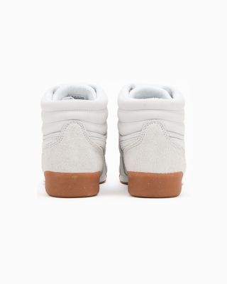 100273269-5 W REEBOK FREESTYLE HI BARELY GREY
