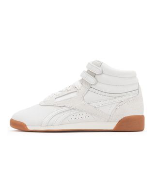 100273269 W REEBOK FREESTYLE HI BARELY GREY