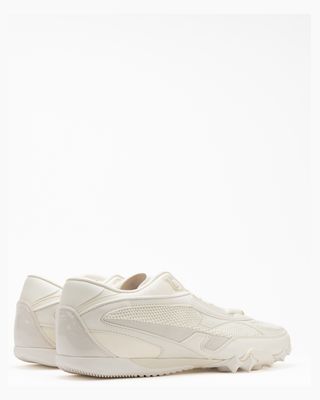 100276057-6 REEBOK SPIKE RACER CREAM