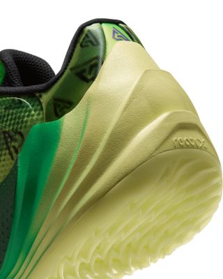 NIKE GIANNIS FREAK 8 TRICK QUESTION