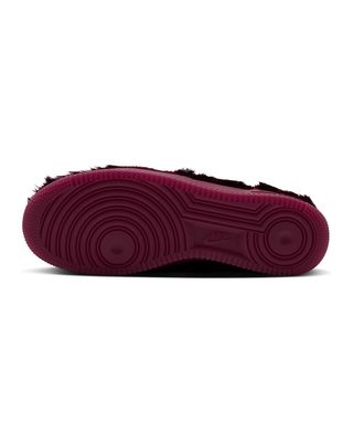 NIKE AIR FORCE 1 QS TEAM RED