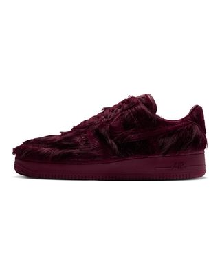 NIKE AIR FORCE 1 QS TEAM RED