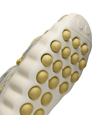 NIKE MIND 002 FK QS LIGHT BONE