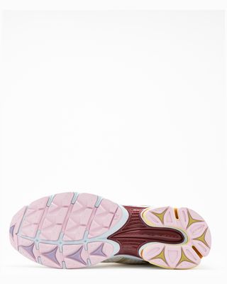 SAUCONY PROGRID TRIUMPH 4 EVELYNN WORLD